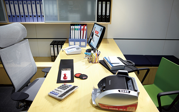 齊心辦公用品 一站式日用百貨解決方案